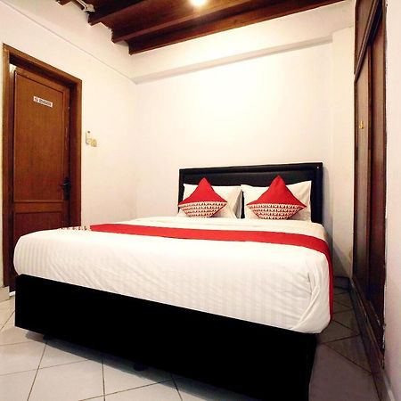 Oyo 146 Menteng Residence Jakarta Ngoại thất bức ảnh